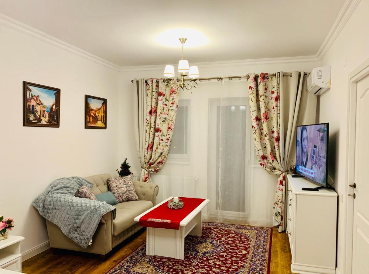 A&C Hotel Rooms - Up In The Sky Oradea Ngoại thất bức ảnh