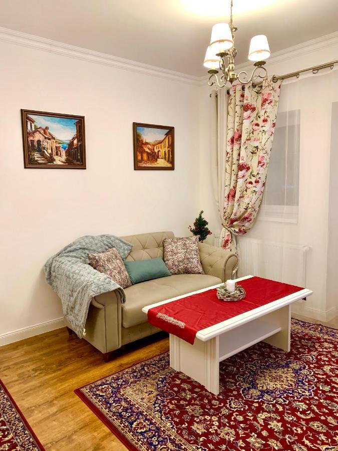 A&C Hotel Rooms - Up In The Sky Oradea Ngoại thất bức ảnh